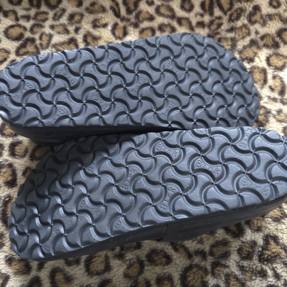 Birkenstock London in Black Leather - Picture 5 of 11